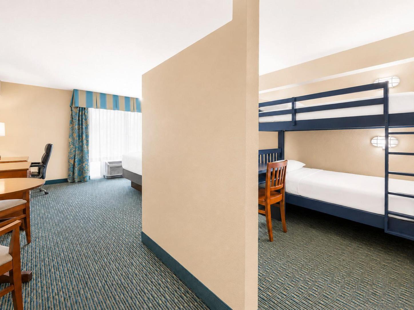 King Suite Two Bunk Beds Pool View